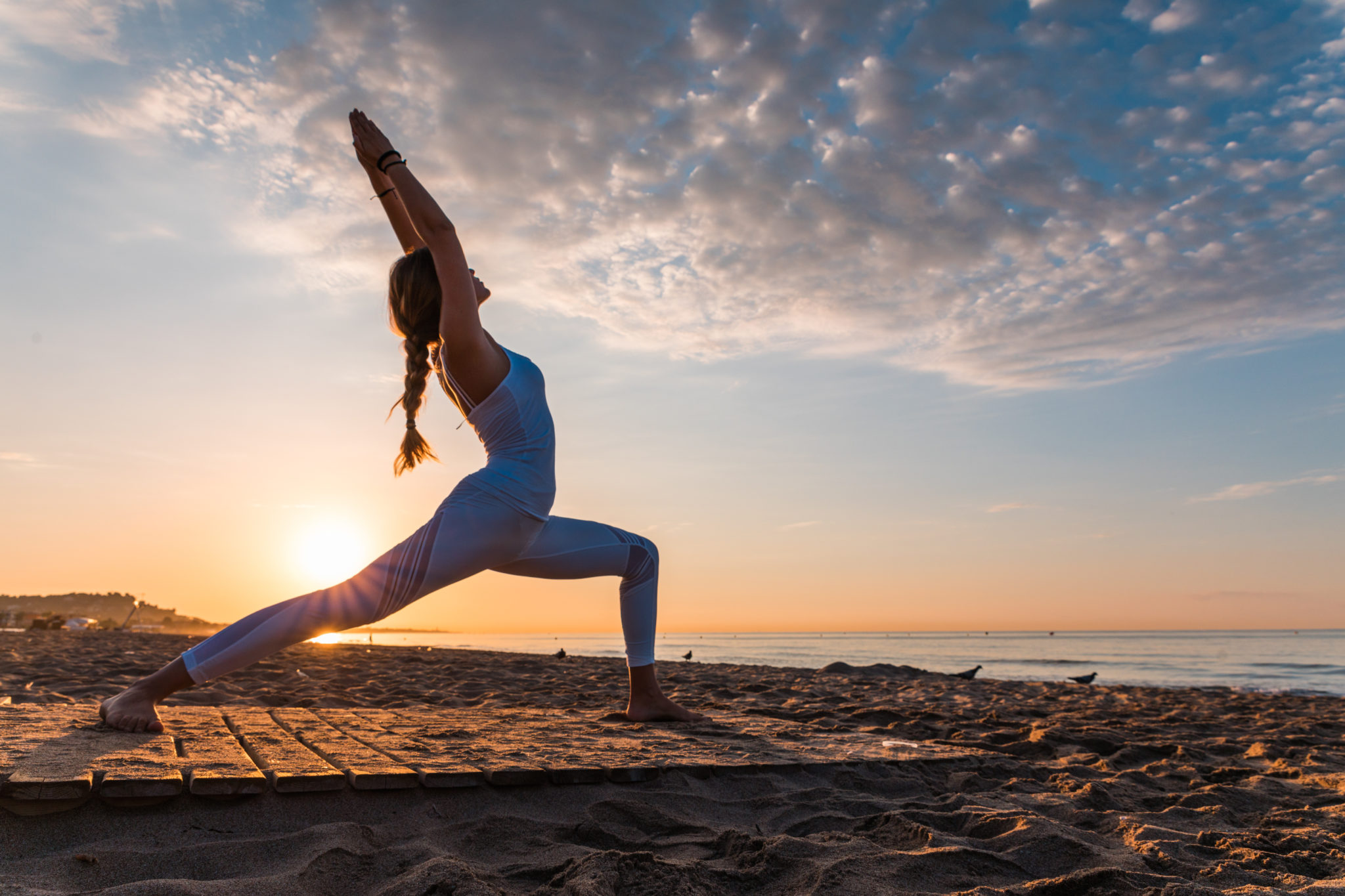 Yoga am Strand von Mallorca