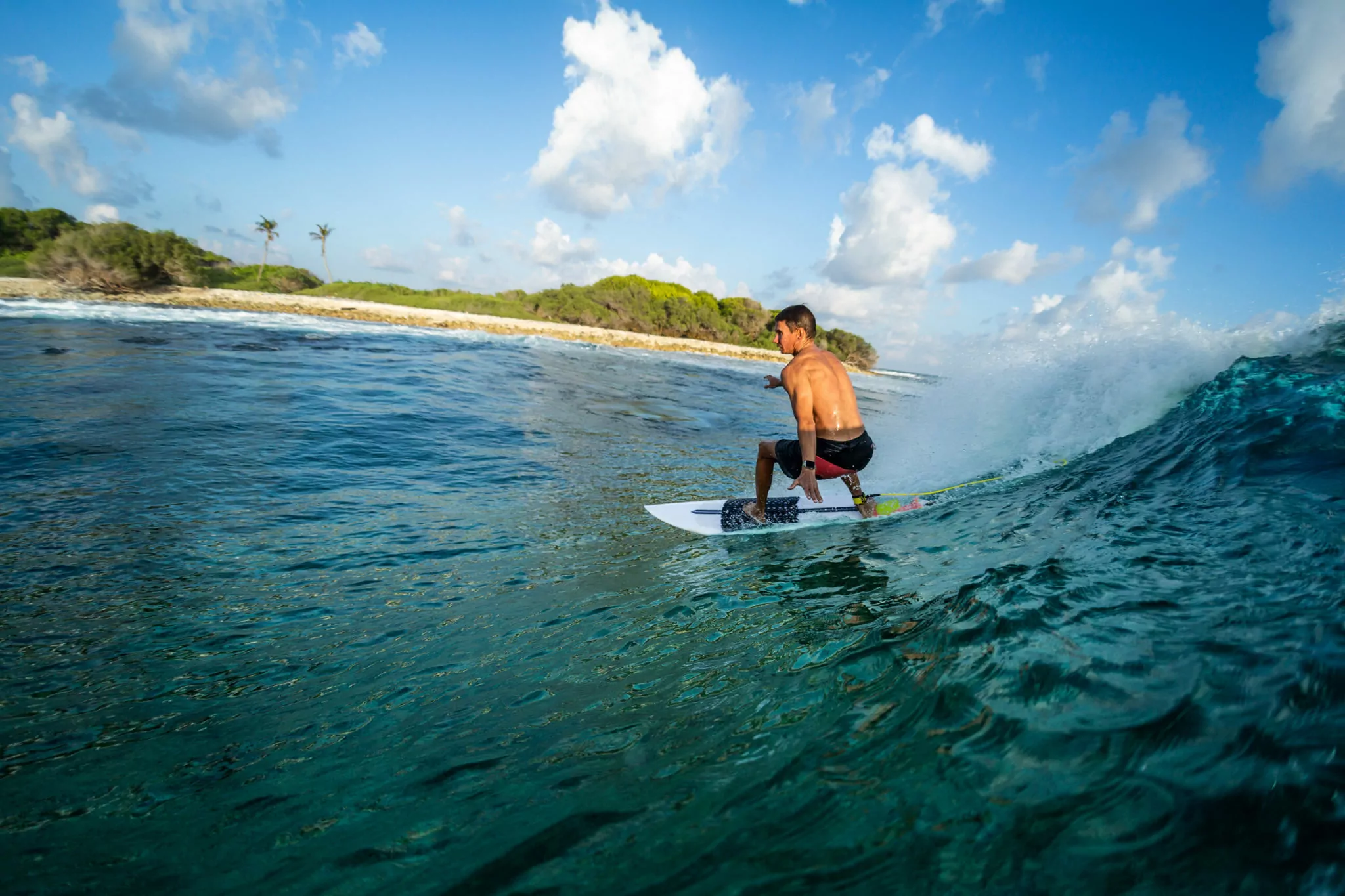 Perfekte Surfbedingungen auf den Malediven